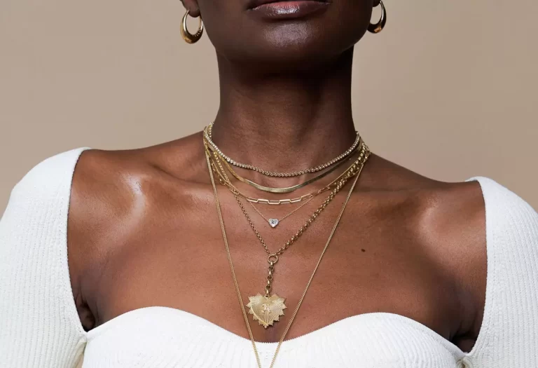 The Art of Layering Necklaces: Tips and Tricks