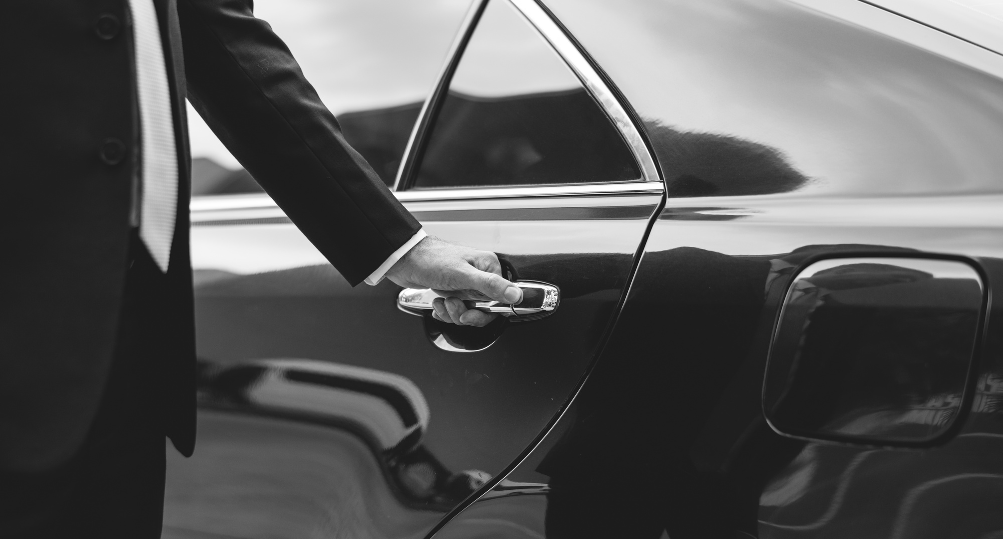 The Advantages of Booking a Car Service for Your Business Travel