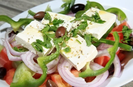 greek salad calories