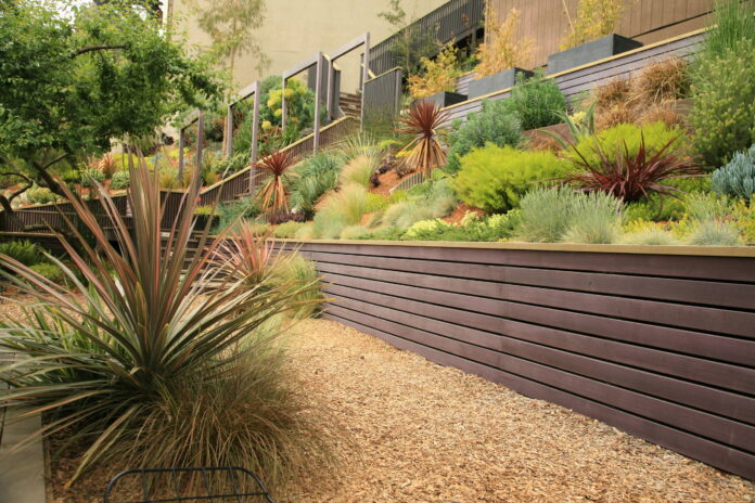 backyard retaining wall ideas