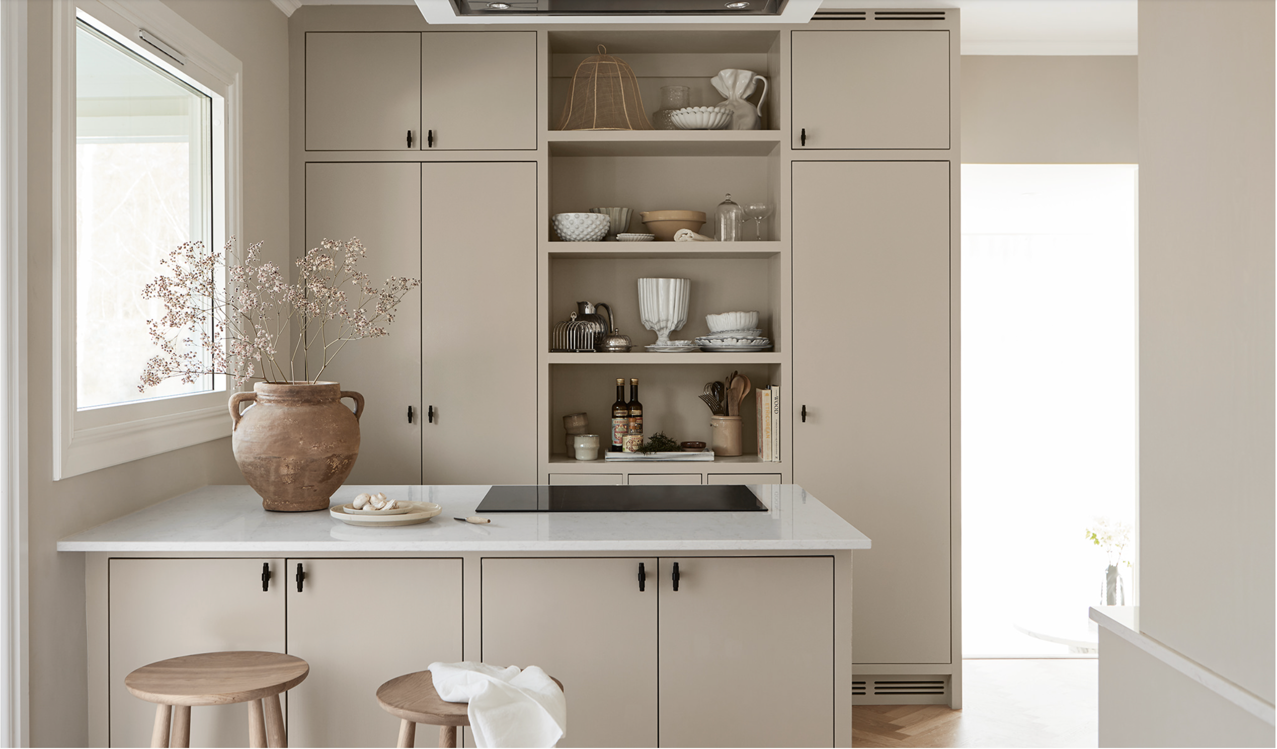 Beige kitchen cabinet colors